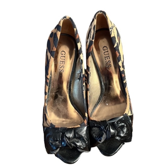 Guess  size 5 1/2 leopard print pumps patent leather detail - Picture 1 of 13